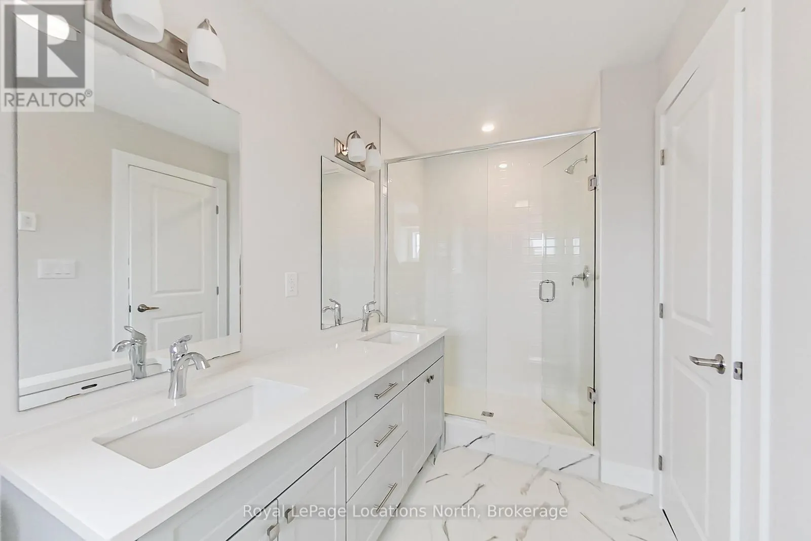 139 WHITE OAK CRESCENT