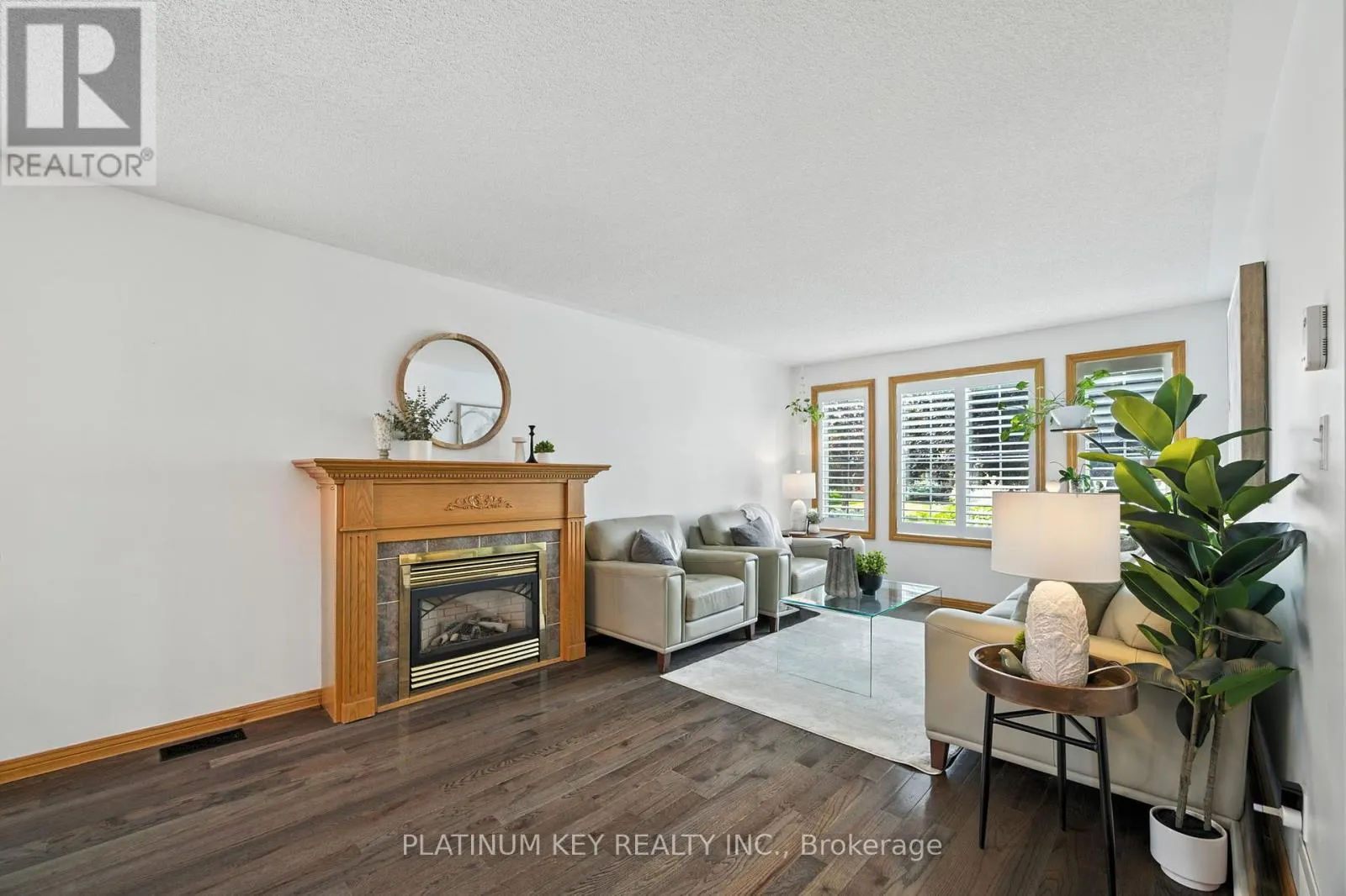 469 RIVERVIEW DRIVE