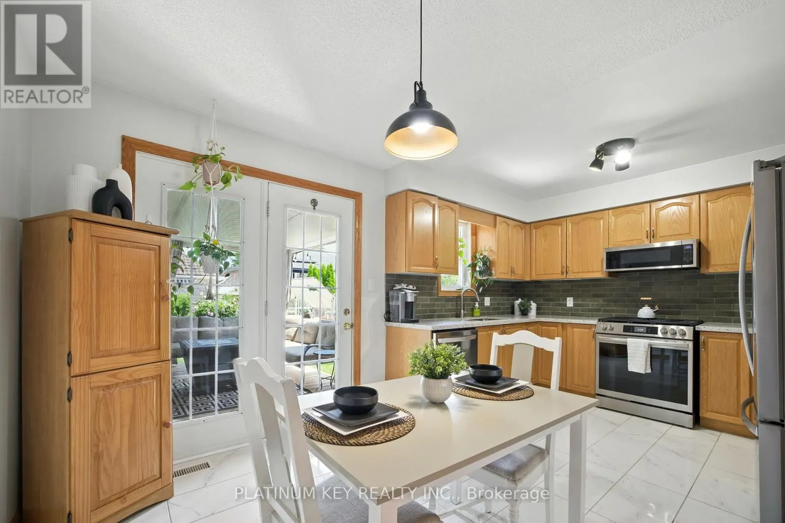 469 RIVERVIEW DRIVE