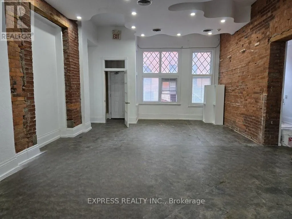 101B - 252 JAMES STREET S