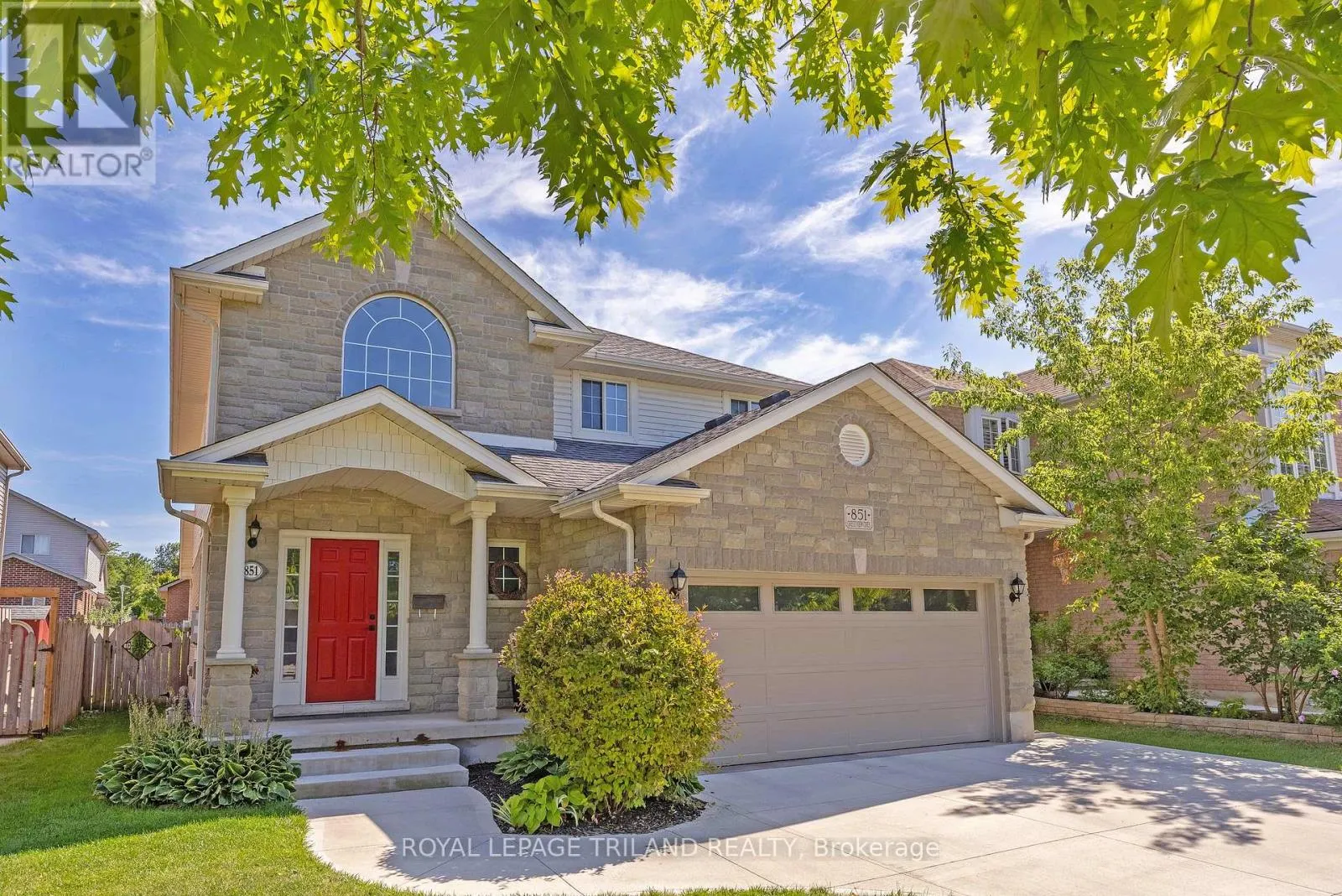 851 CRESTVIEW CRESCENT