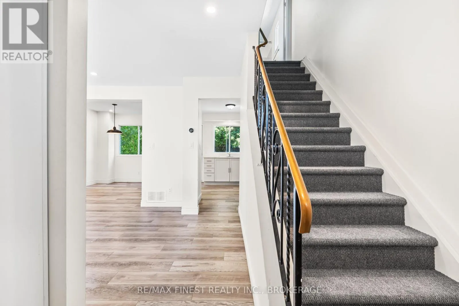 347 KINGSDALE AVENUE
