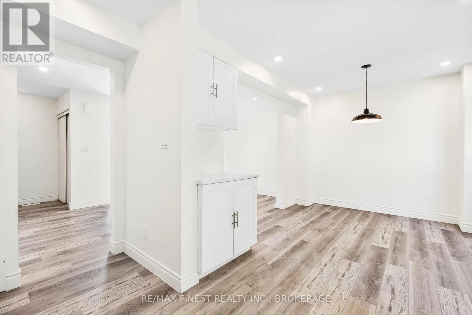 347 KINGSDALE AVENUE