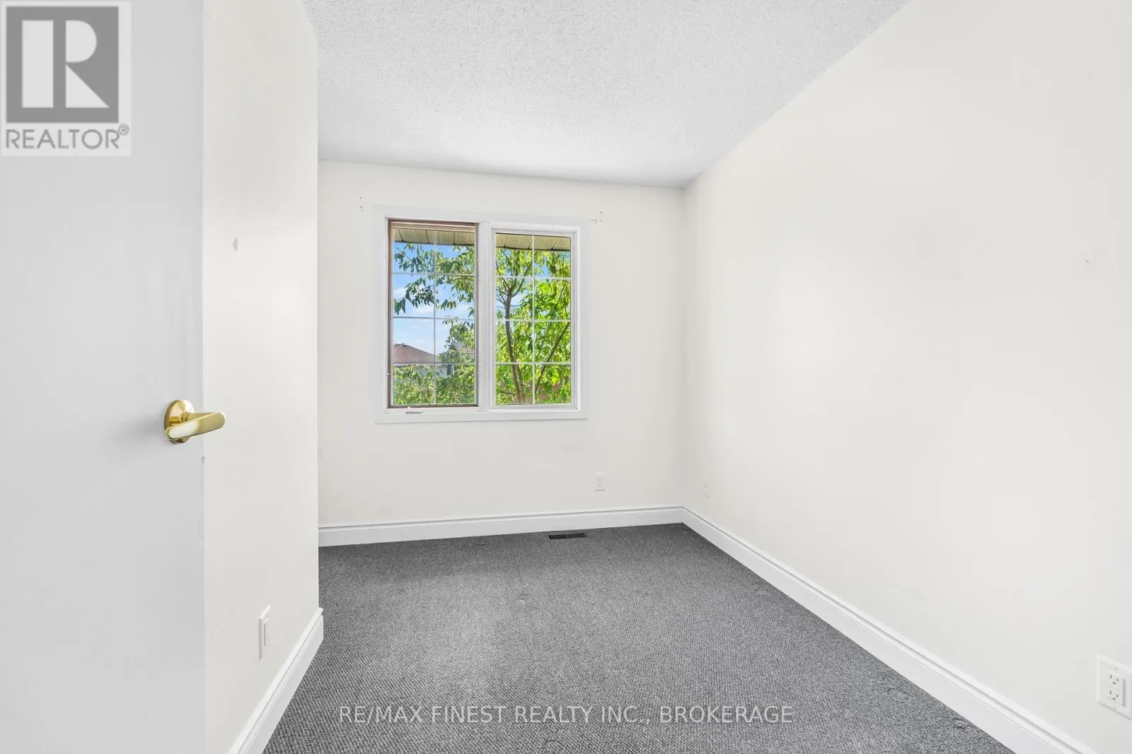 347 KINGSDALE AVENUE