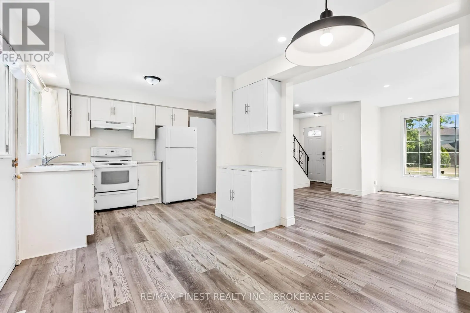 347 KINGSDALE AVENUE