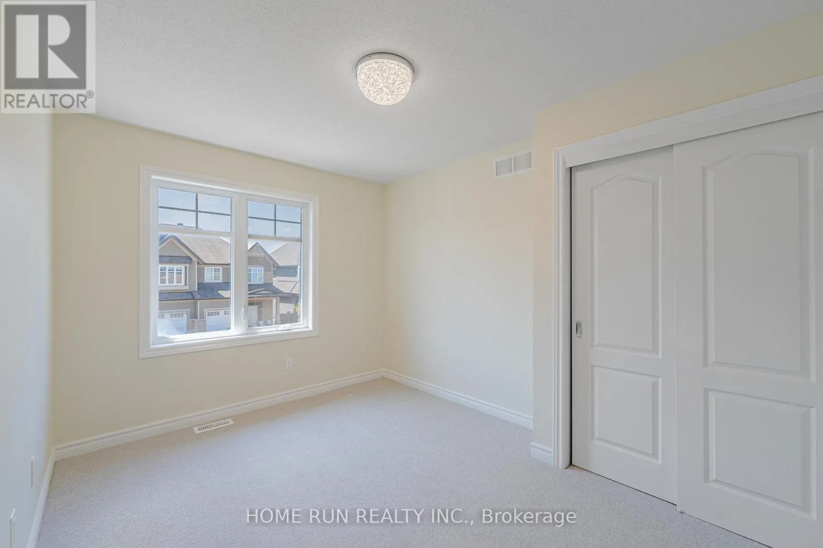 1576 CARRONBRIDGE CIRCLE