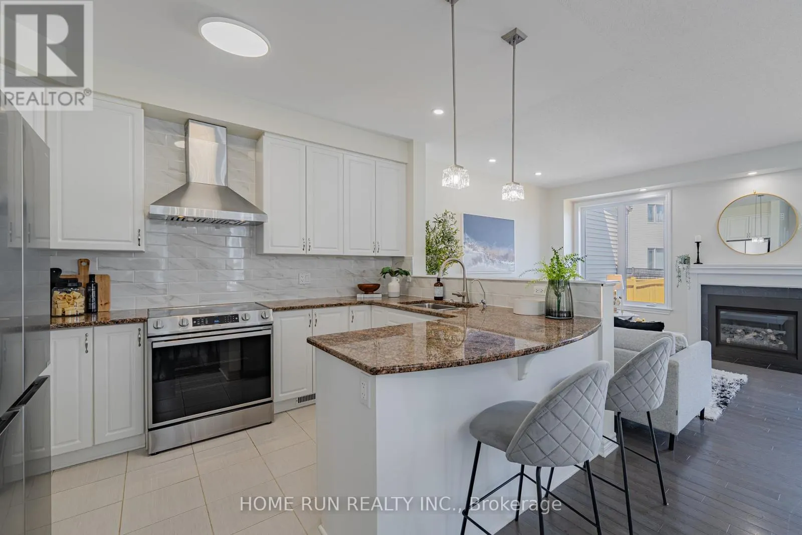 1576 CARRONBRIDGE CIRCLE