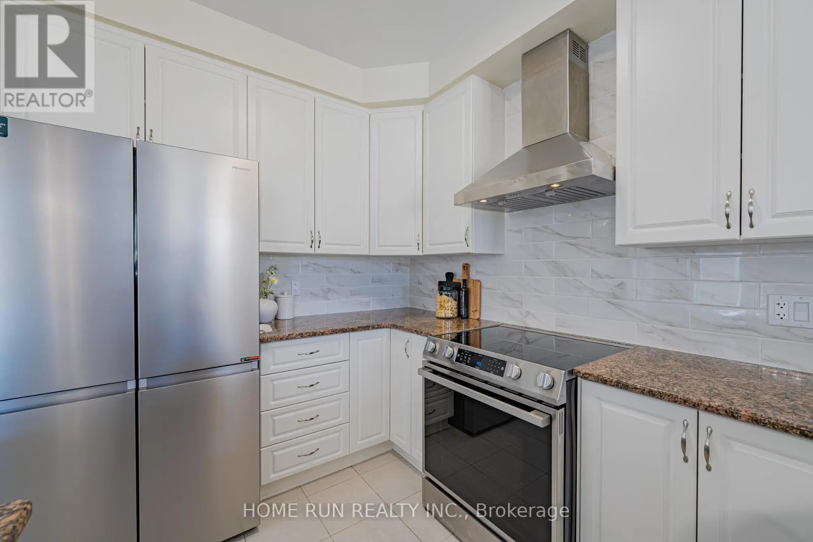 1576 CARRONBRIDGE CIRCLE