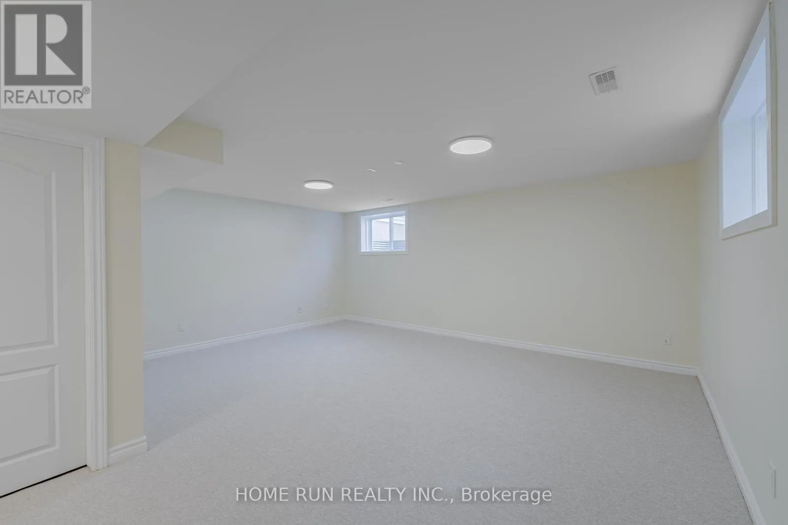 1576 CARRONBRIDGE CIRCLE