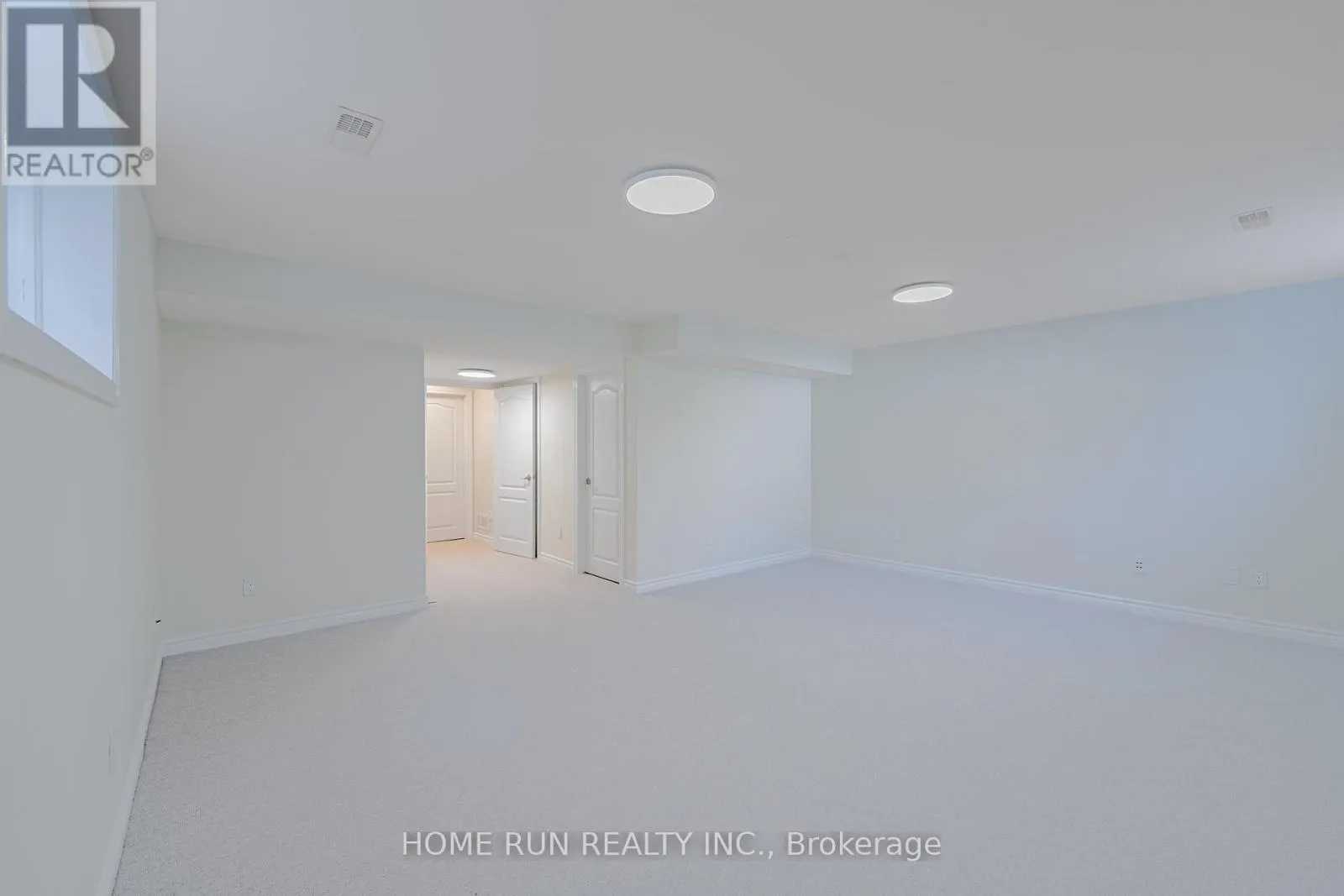 1576 CARRONBRIDGE CIRCLE