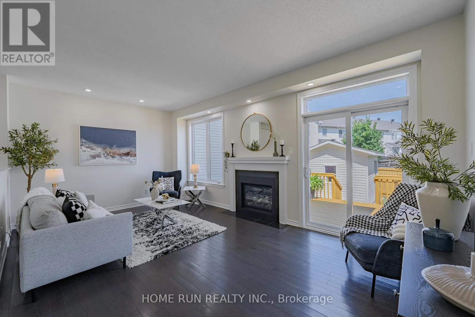1576 CARRONBRIDGE CIRCLE