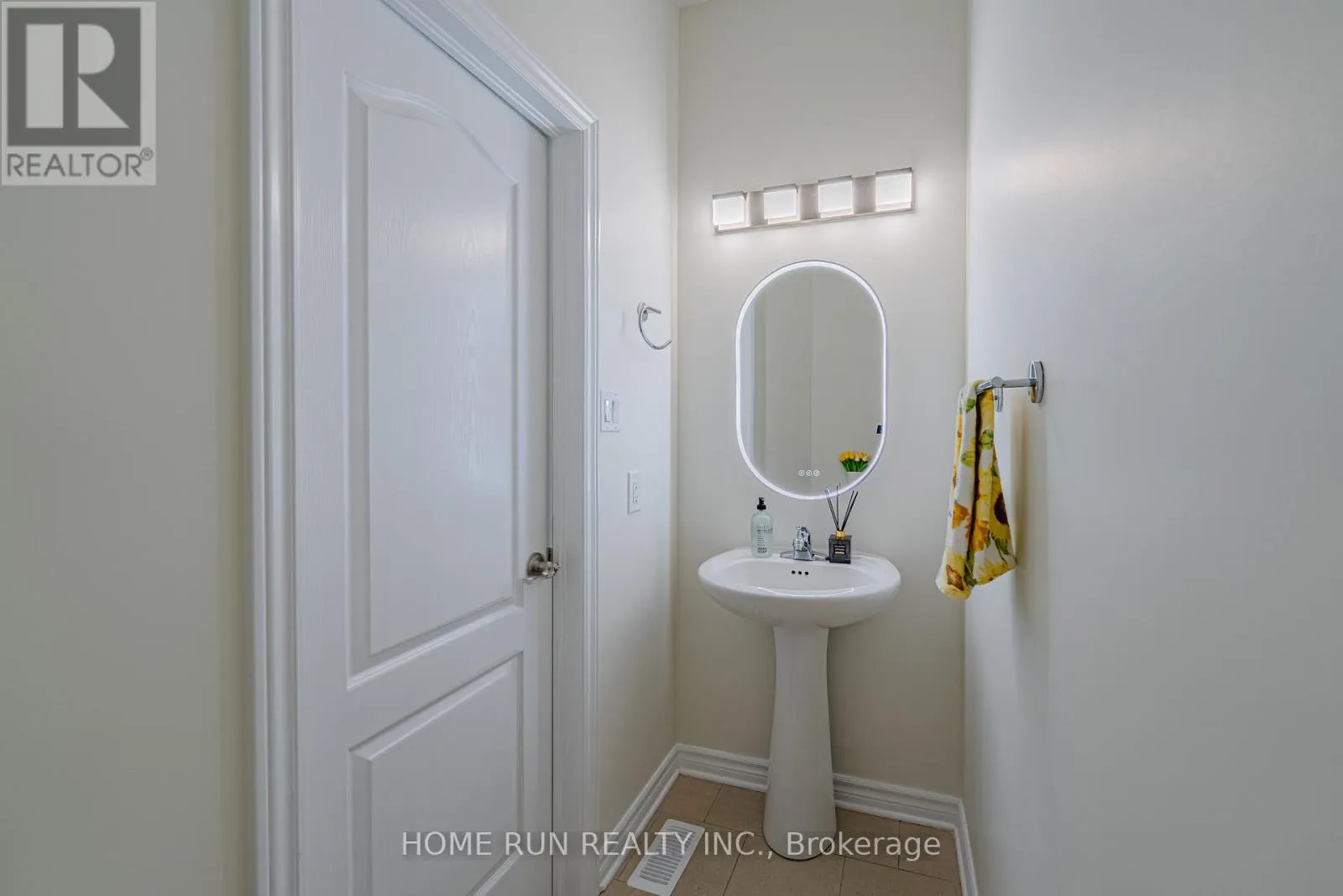 1576 CARRONBRIDGE CIRCLE