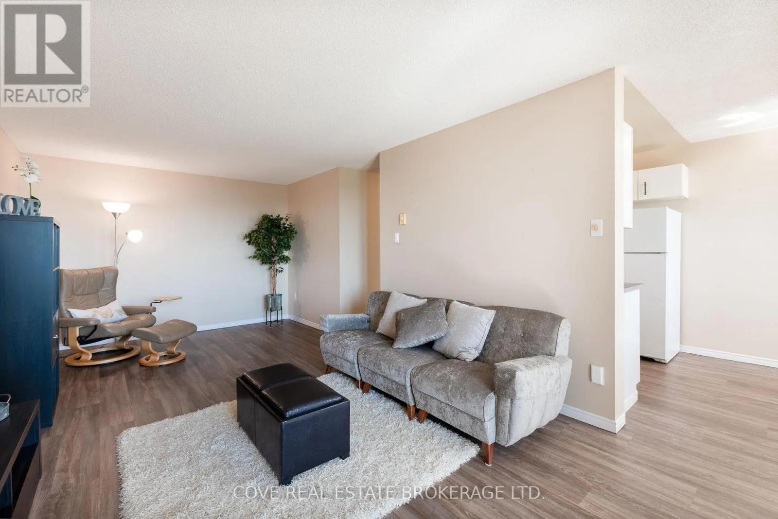 1004 - 76 BASE LINE ROAD W, #1004