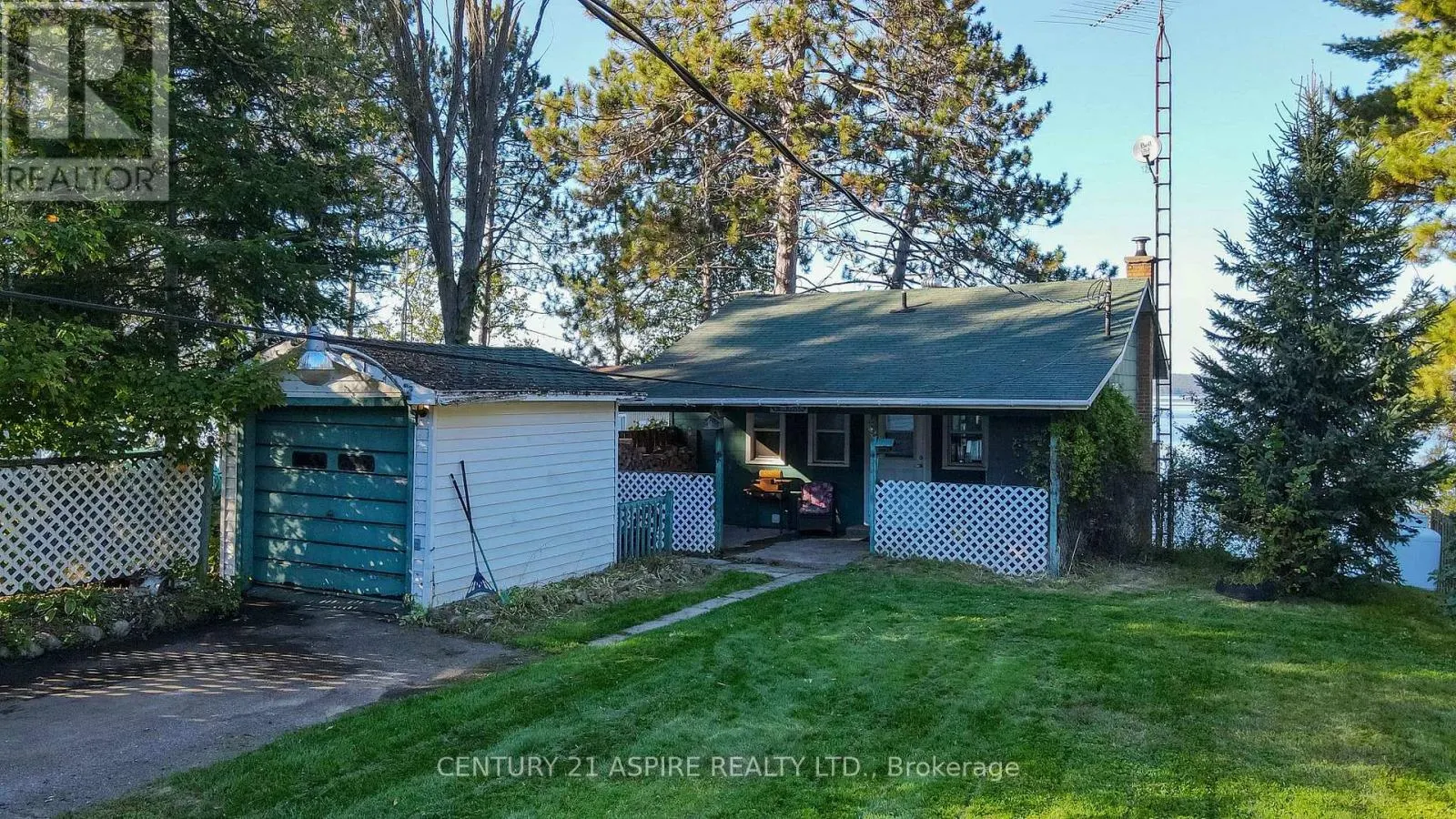 751 ROCK POINT LANE