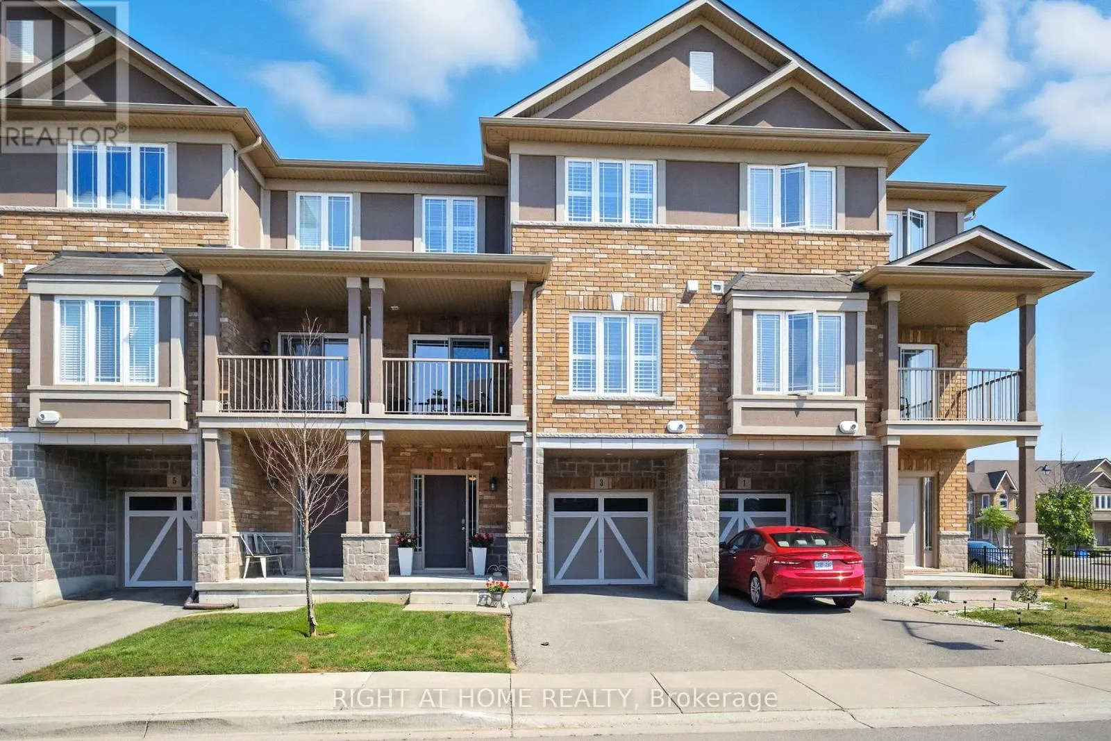 3 BLOOM CRESCENT