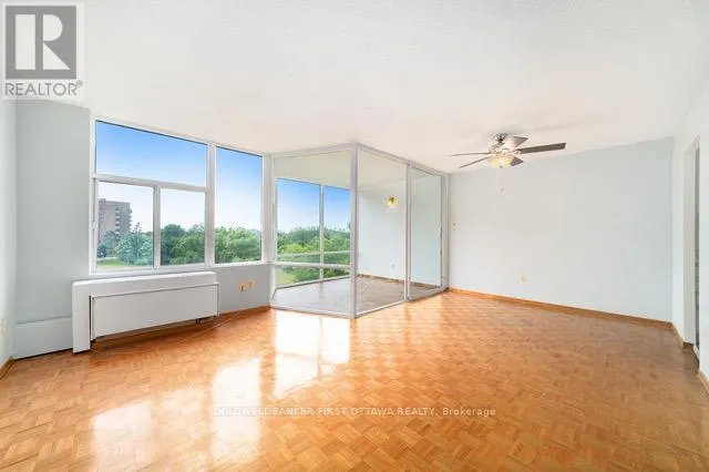 407 - 2759 CAROUSEL CRESCENT