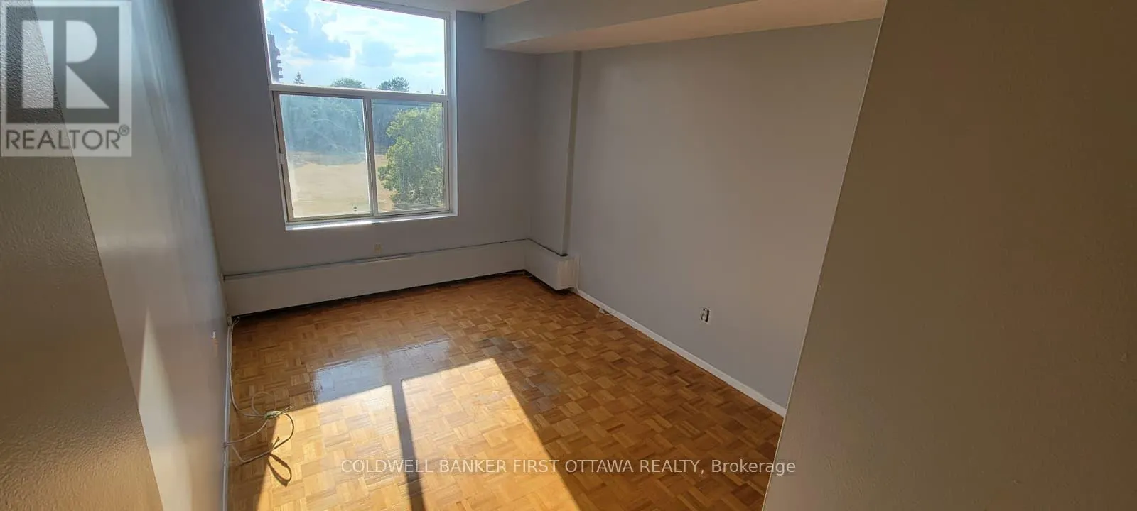 407 - 2759 CAROUSEL CRESCENT