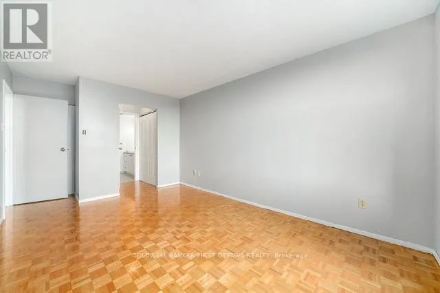 407 - 2759 CAROUSEL CRESCENT