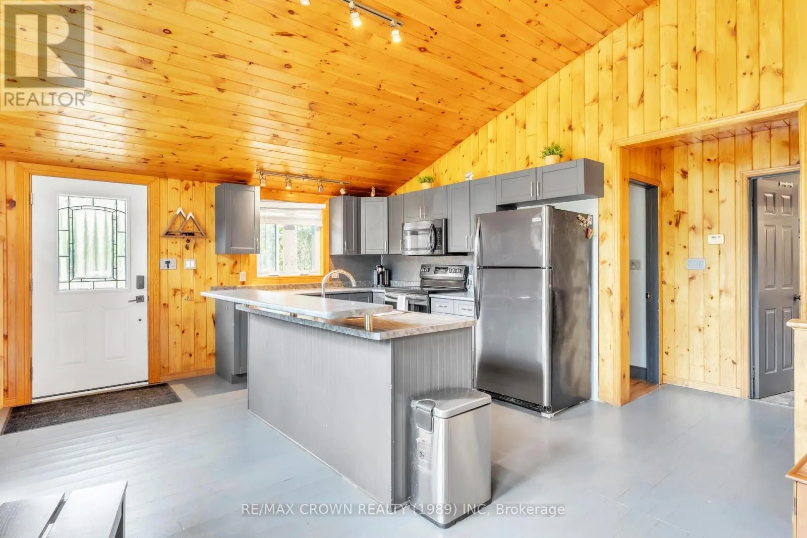 498 SOUTH RIVER ROAD