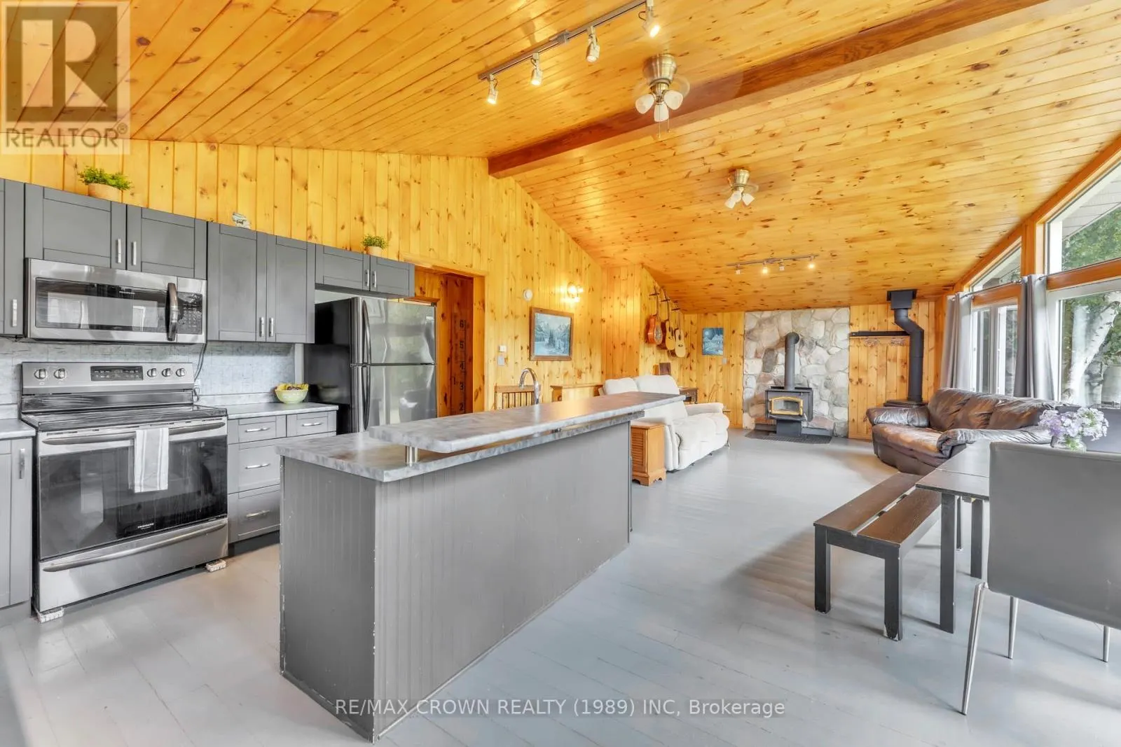 498 SOUTH RIVER ROAD