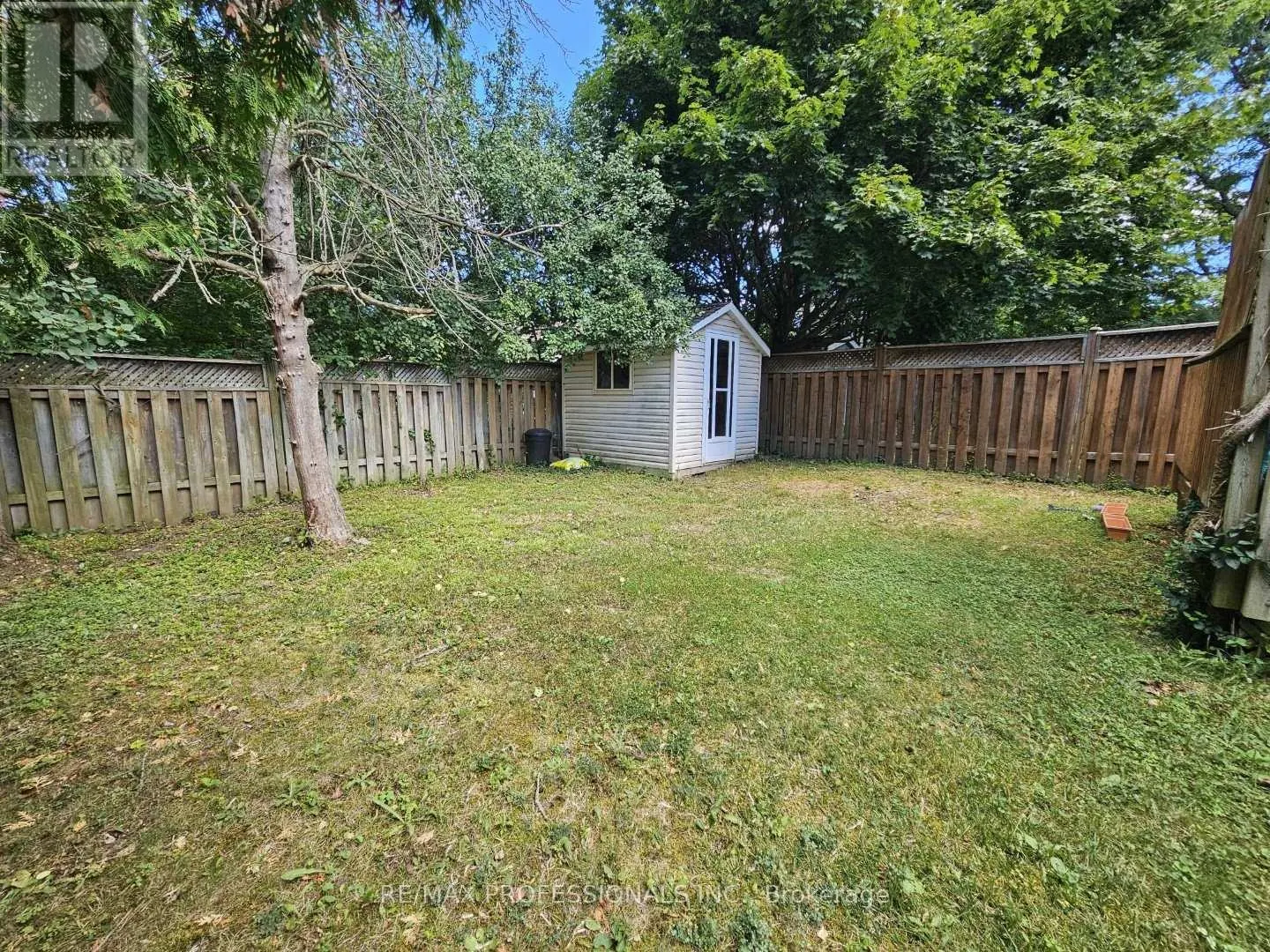 43 MOSS PLACE