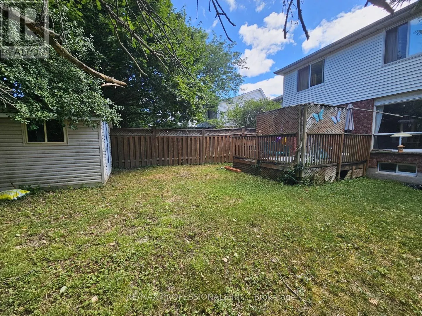 43 MOSS PLACE