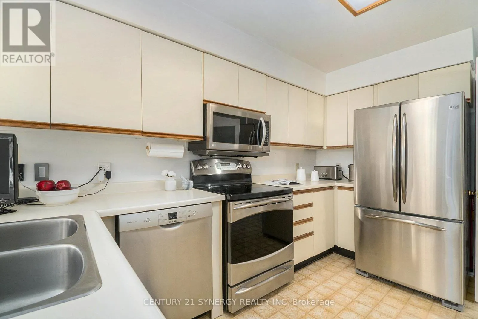 1723 CARA CRESCENT