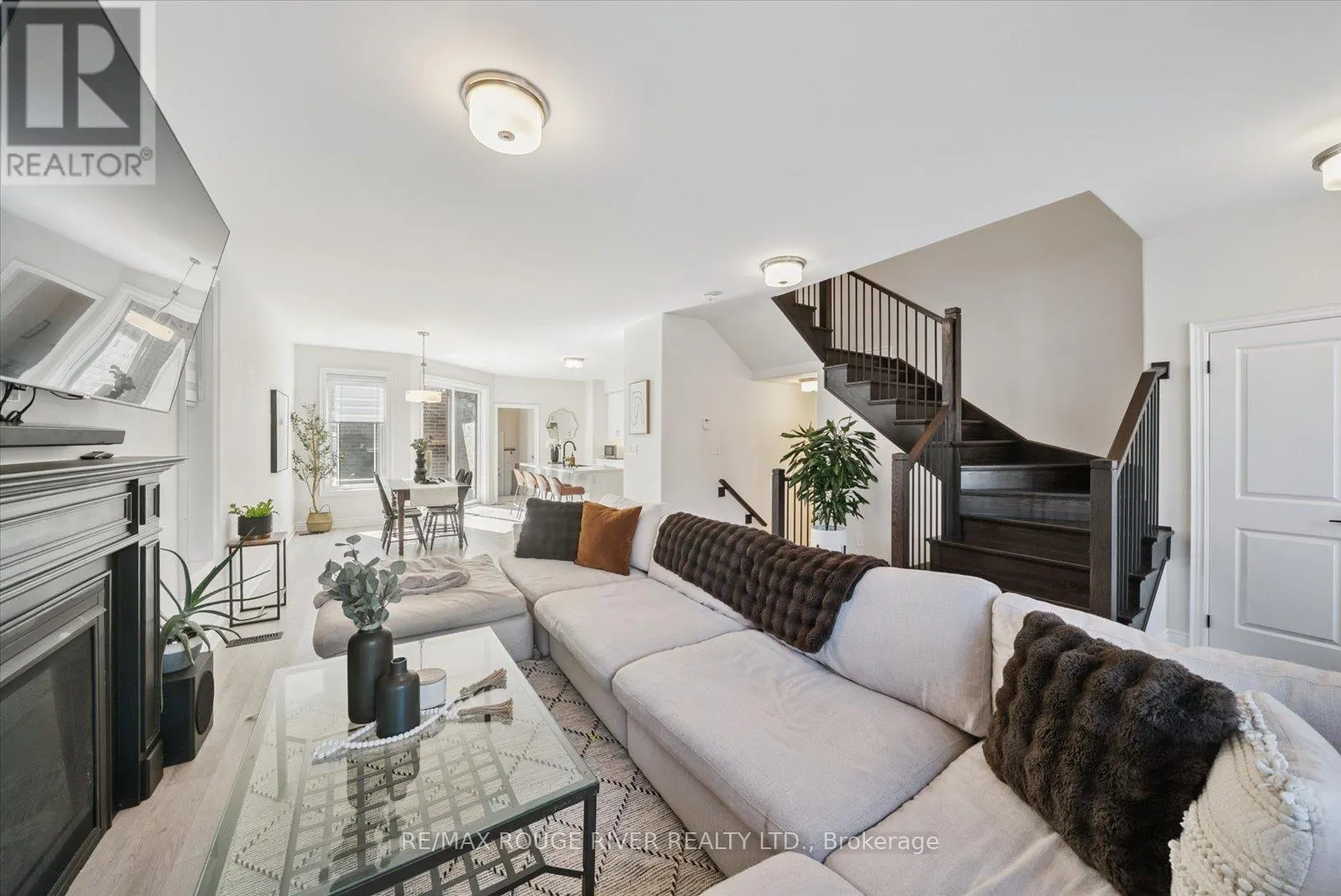 1093 RIPPINGALE TRAIL