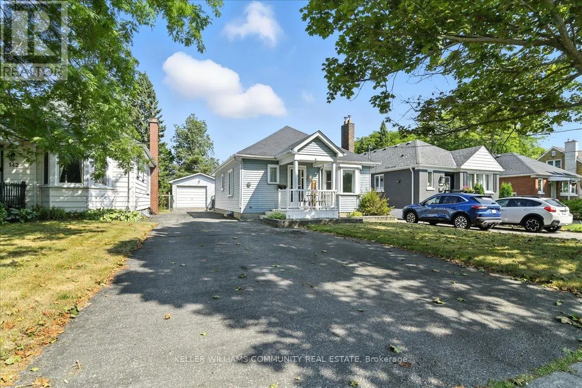 144 UNIVERSITY AVENUE E