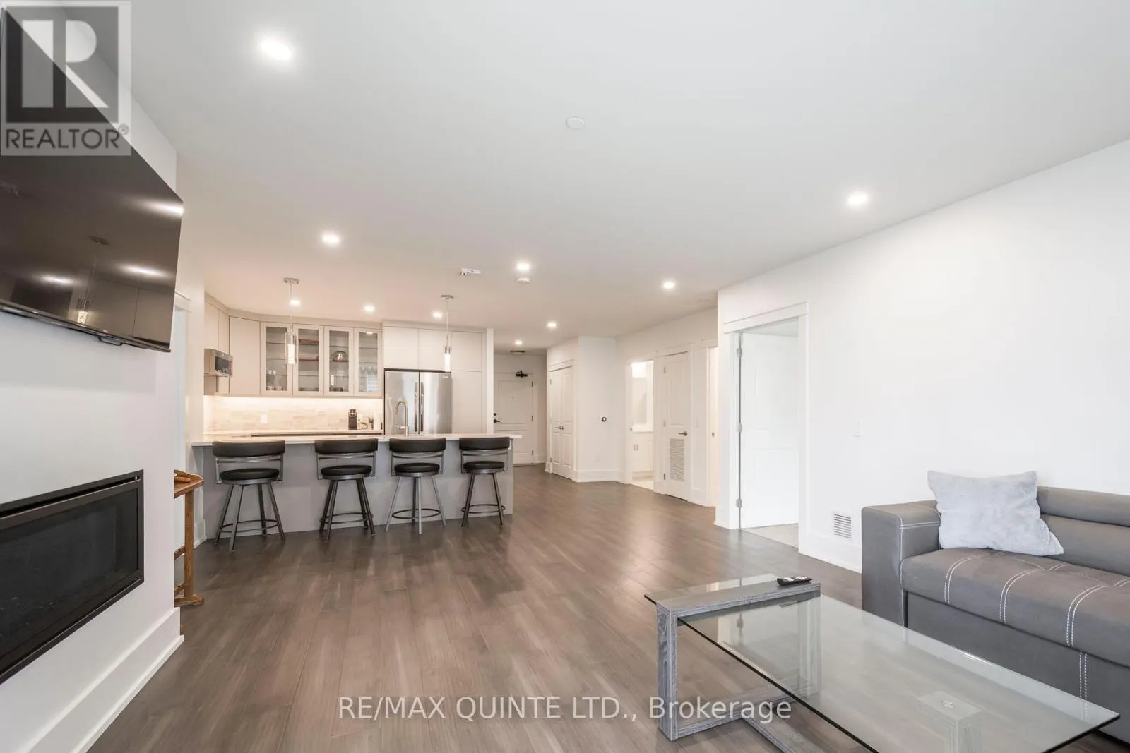 407 - 17 CLEAVE AVENUE, #407