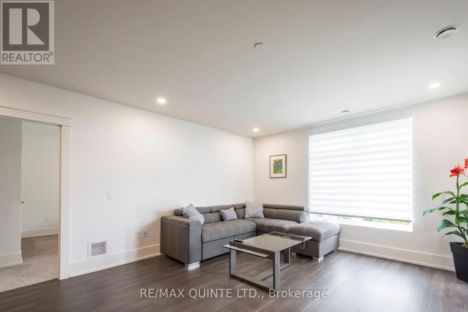 407 - 17 CLEAVE AVENUE, #407