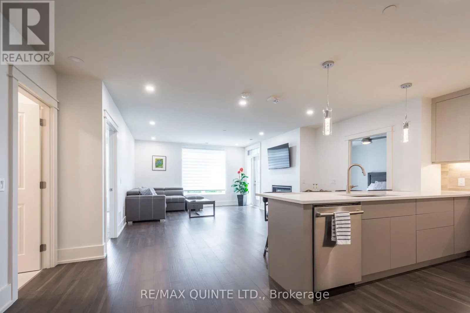 407 - 17 CLEAVE AVENUE, #407