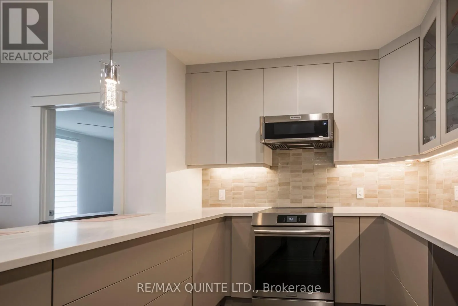 407 - 17 CLEAVE AVENUE, #407