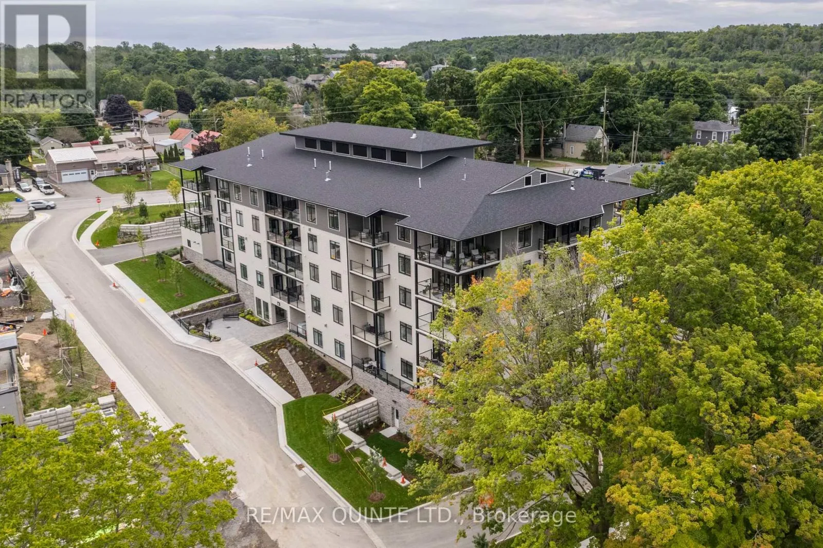407 - 17 CLEAVE AVENUE, #407