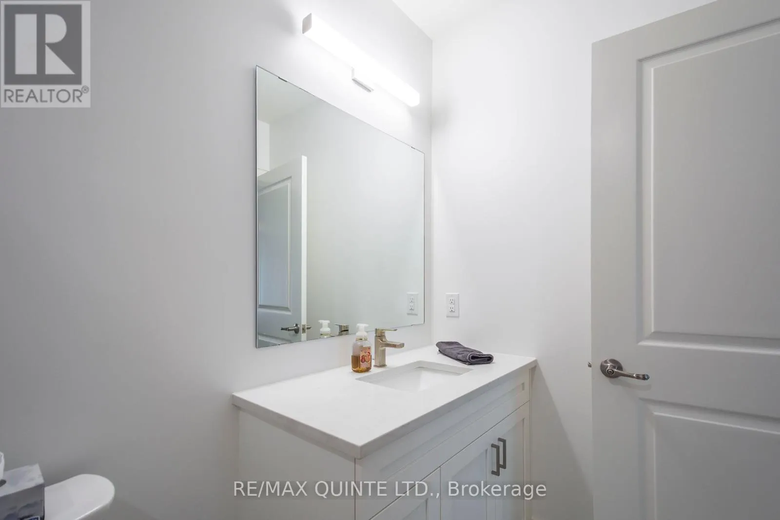407 - 17 CLEAVE AVENUE, #407