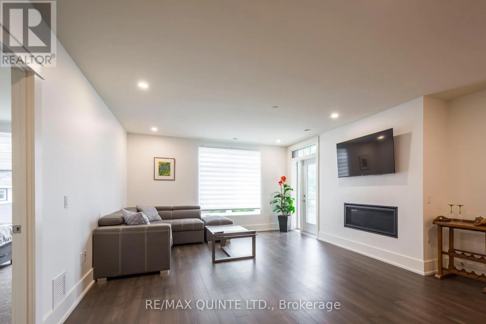 407 - 17 CLEAVE AVENUE, #407
