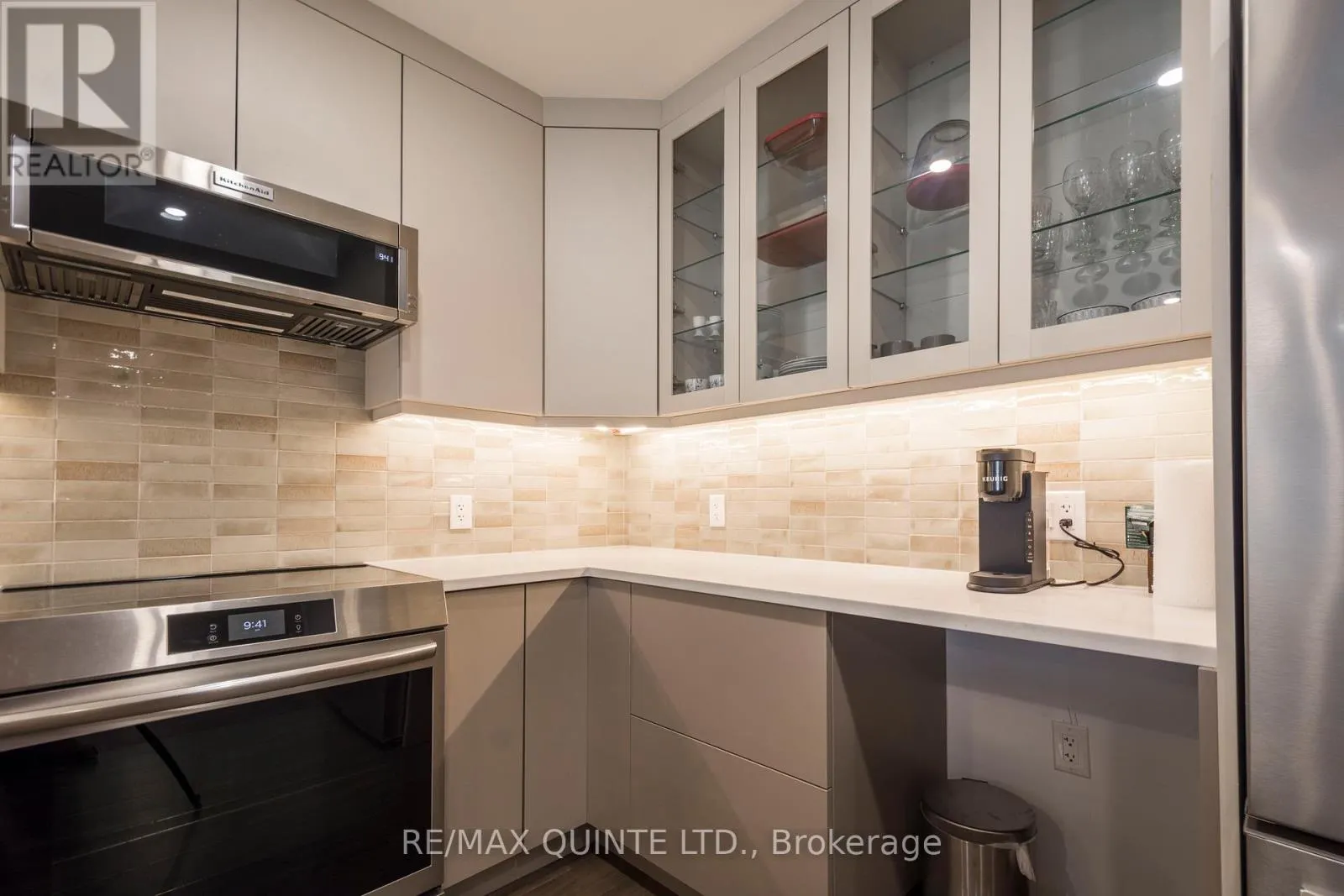 407 - 17 CLEAVE AVENUE, #407