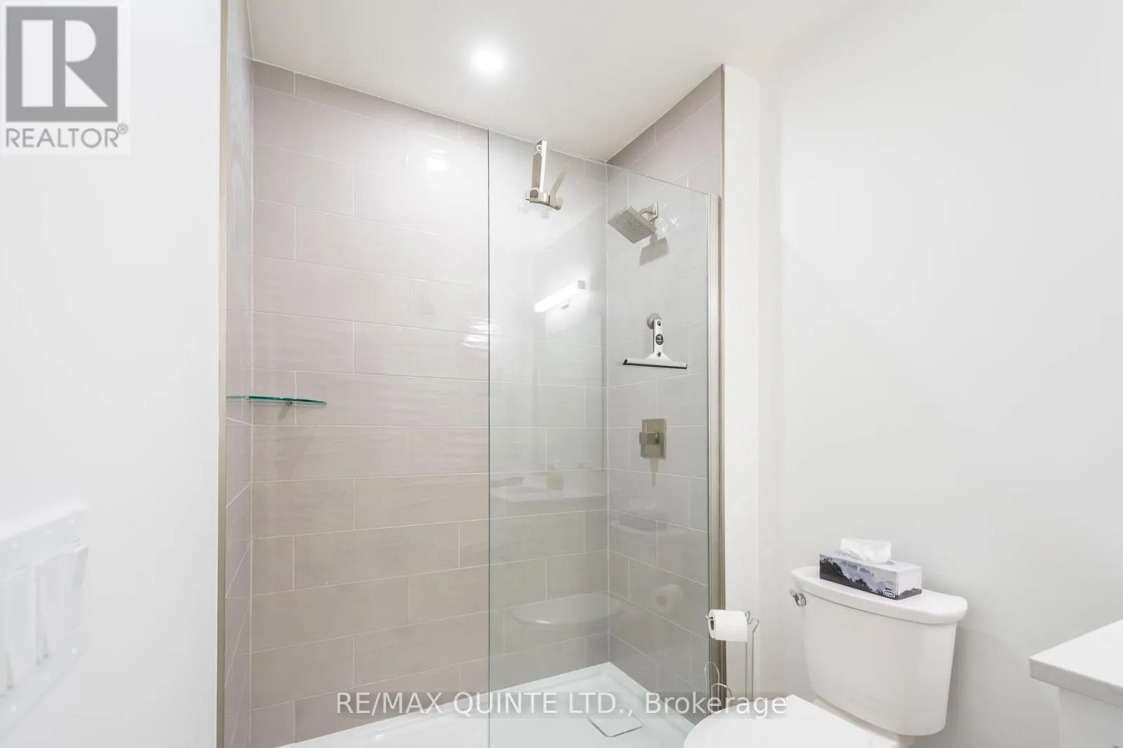 407 - 17 CLEAVE AVENUE, #407