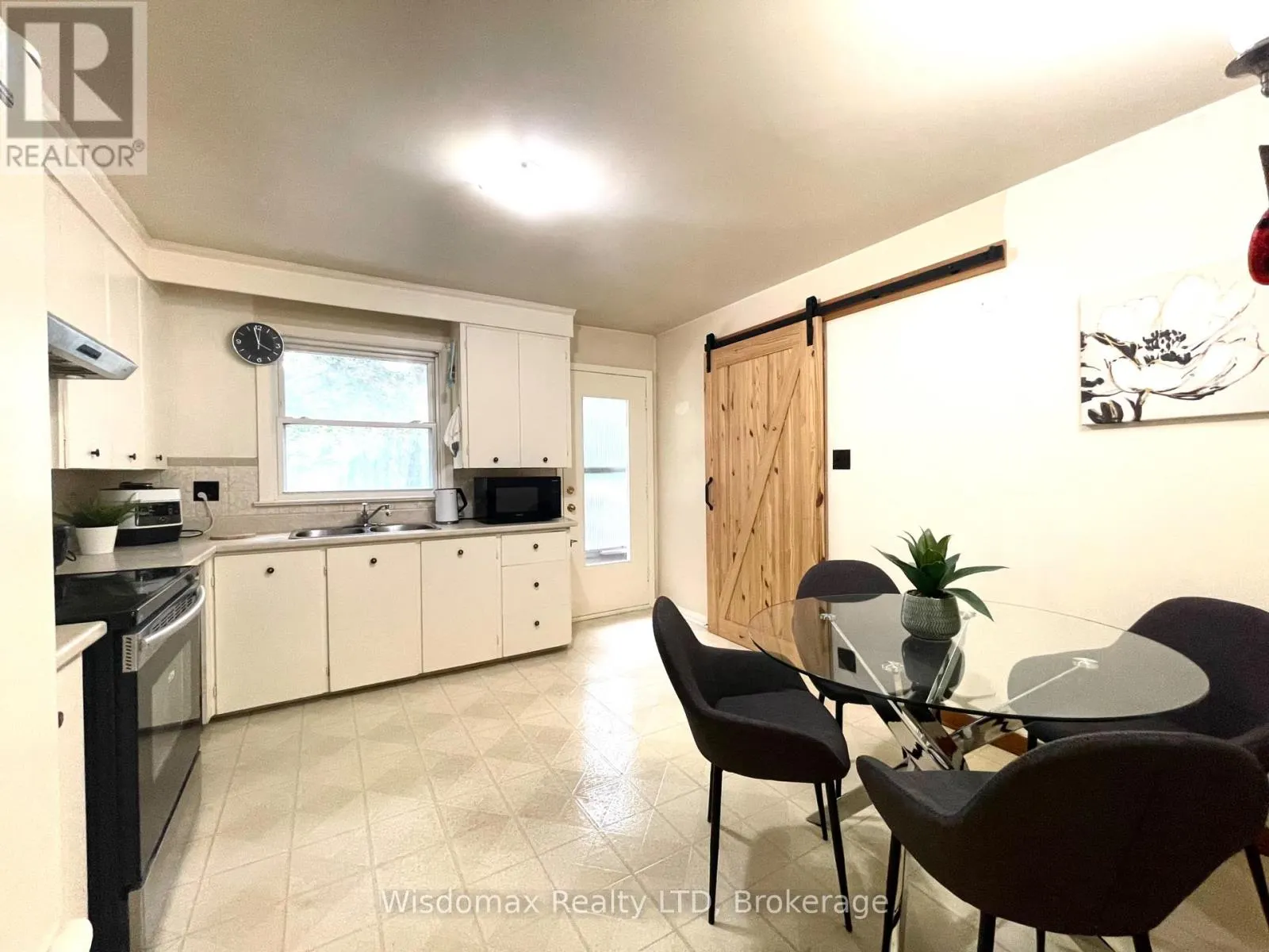 110 RIVERVIEW BOULEVARD