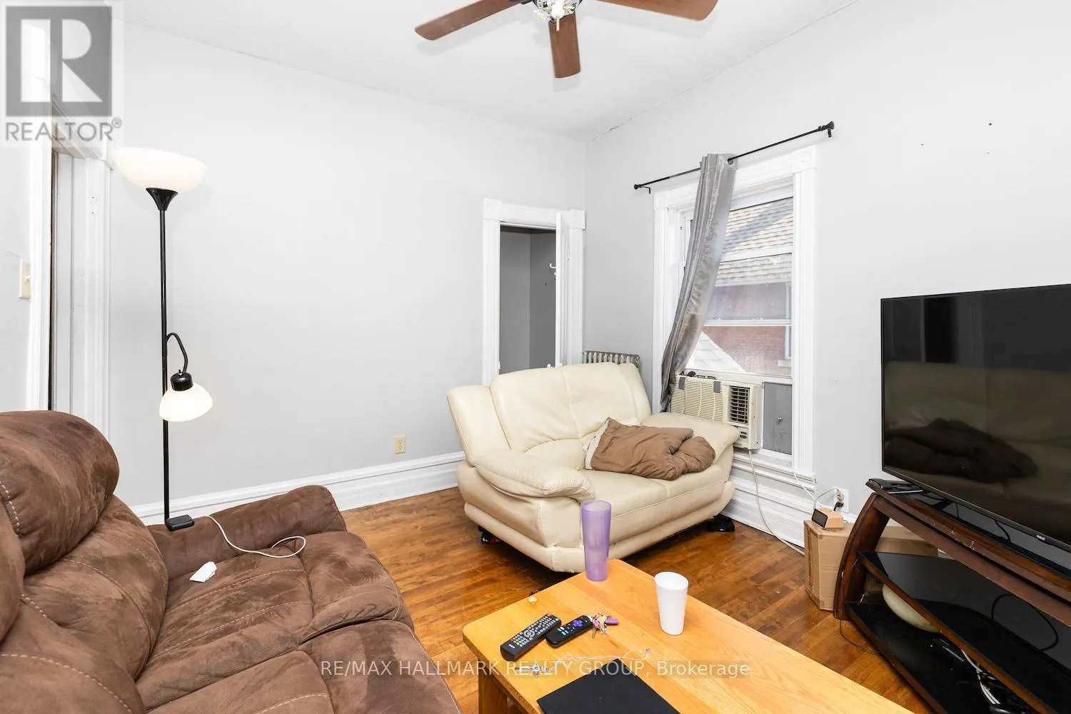246 LAURIER AVENUE E