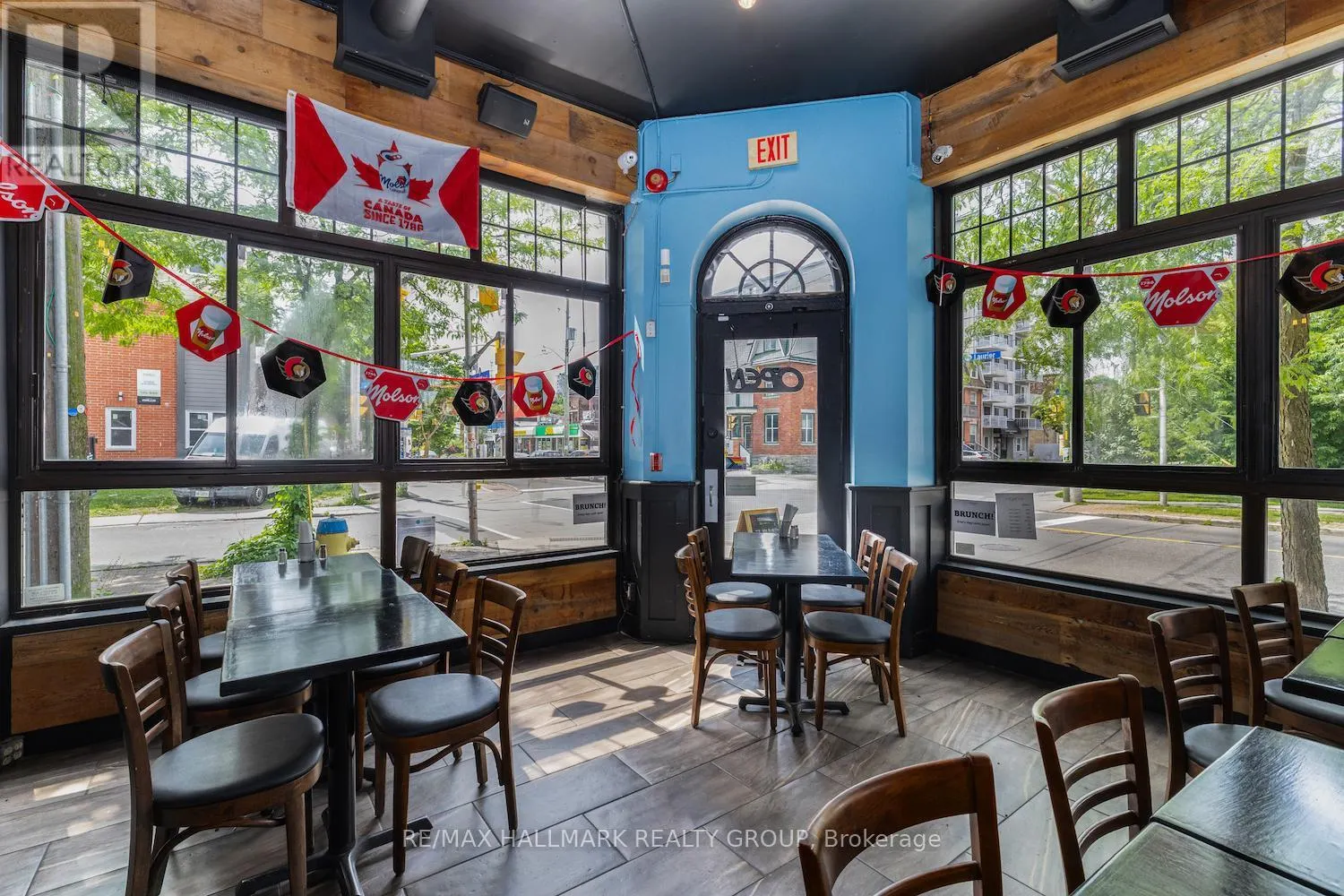 246 LAURIER AVENUE E