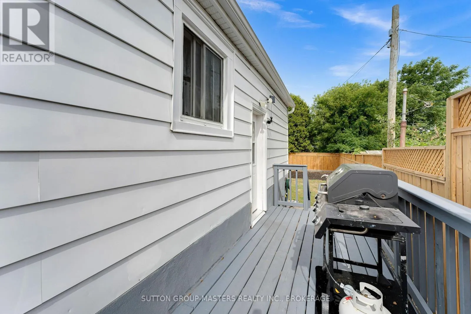 11 KINGSCOURT AVENUE