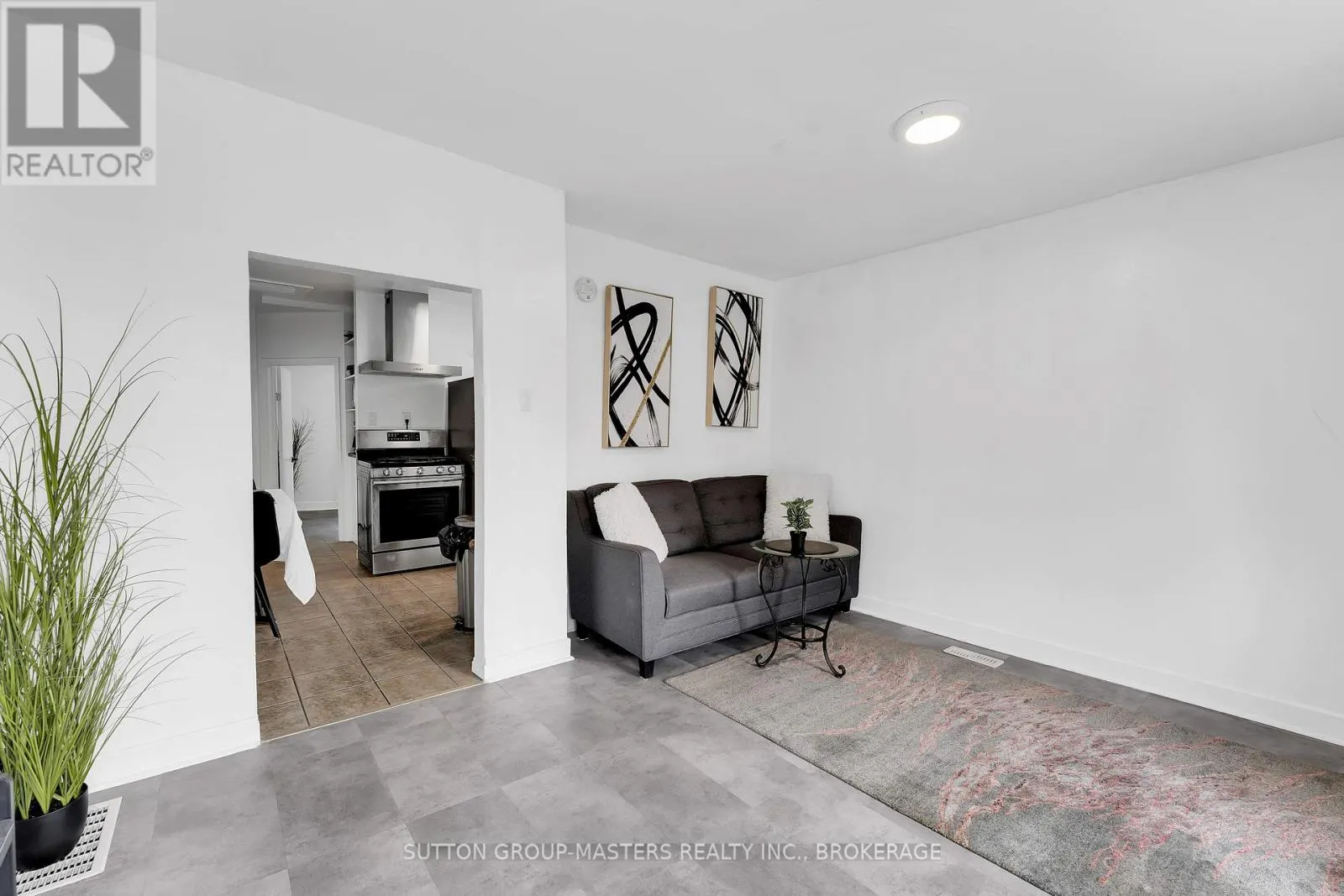 11 KINGSCOURT AVENUE