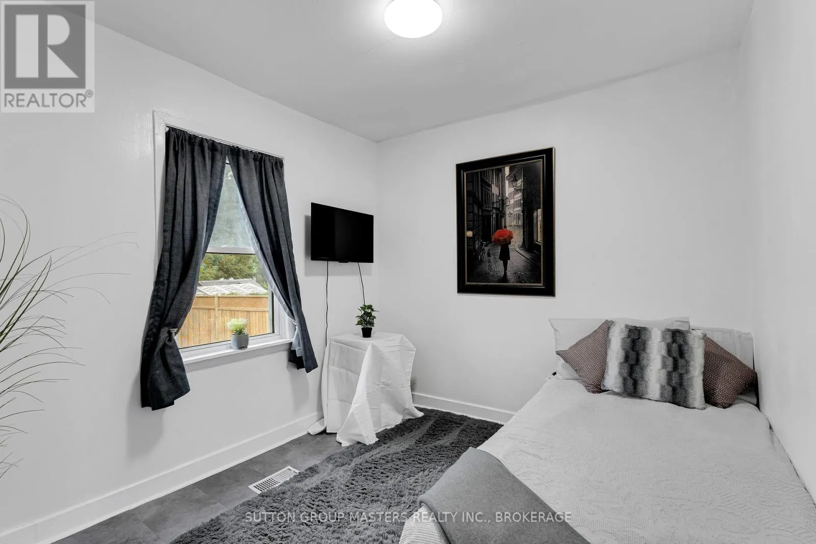 11 KINGSCOURT AVENUE