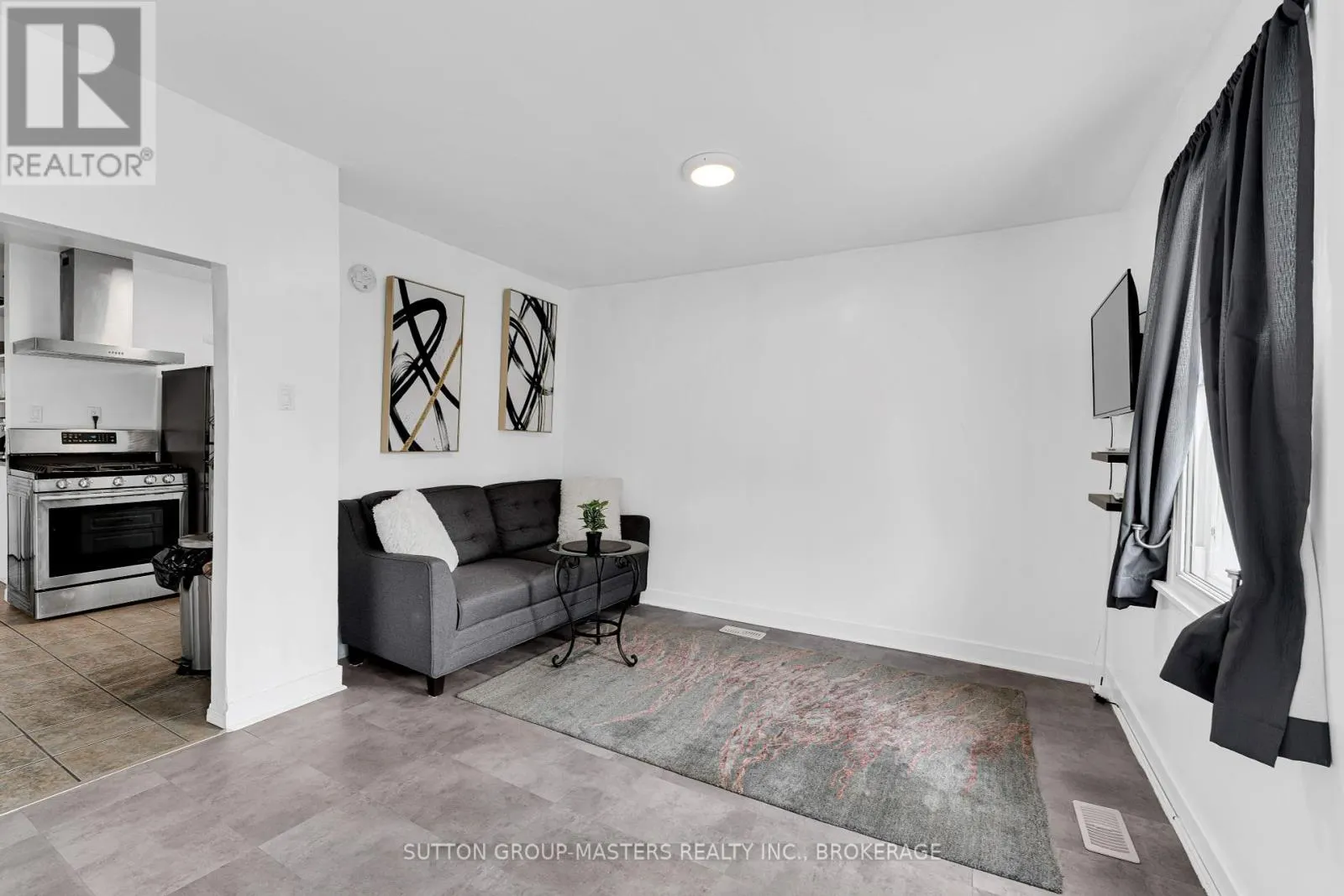 11 KINGSCOURT AVENUE