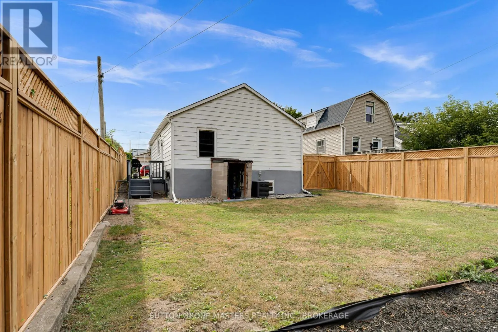 11 KINGSCOURT AVENUE