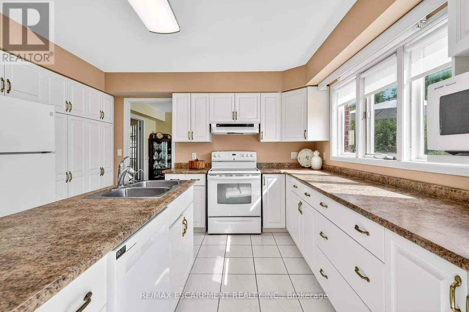 22 WENEIL DRIVE