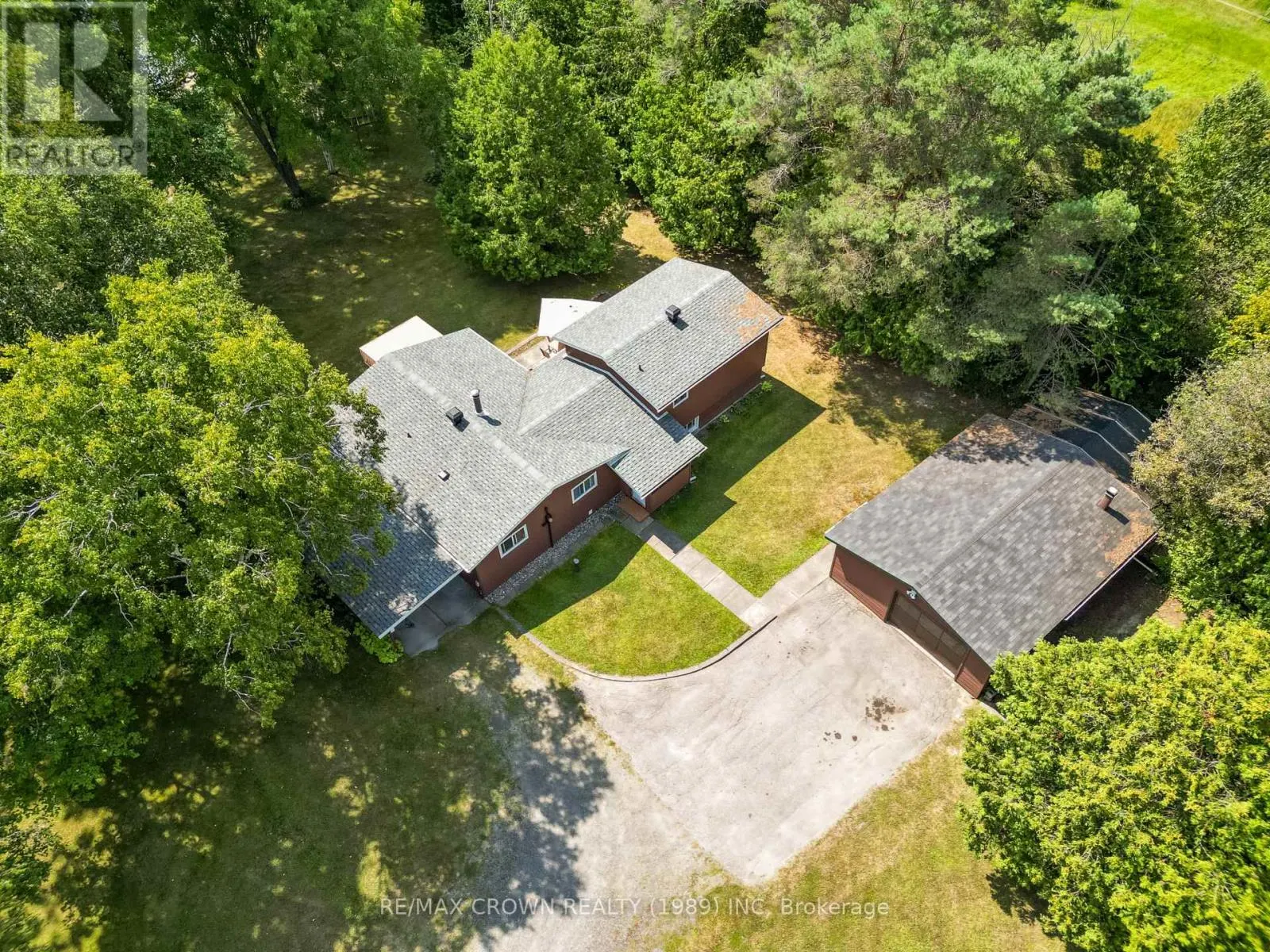 796 LALANDE ROAD