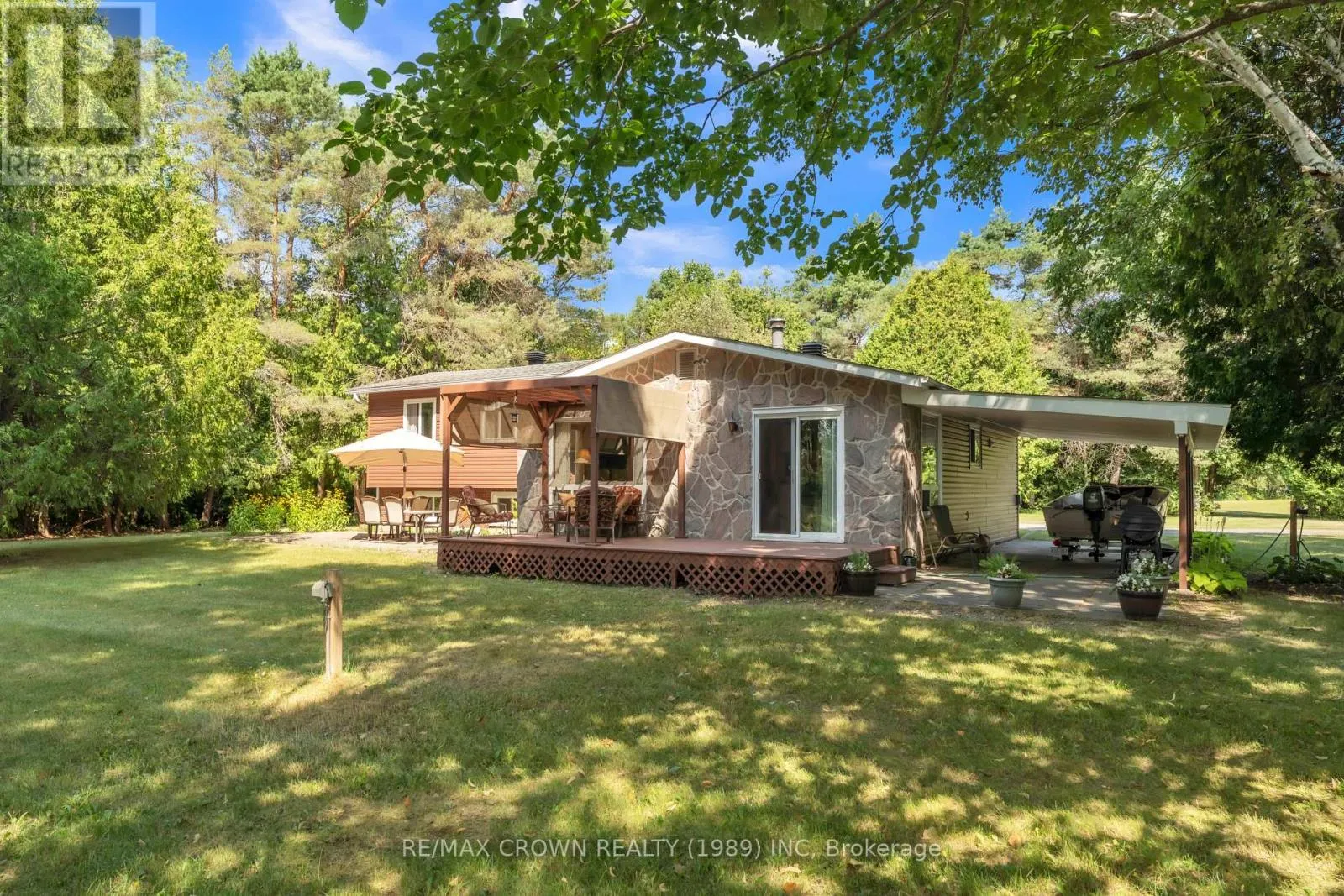 796 LALANDE ROAD