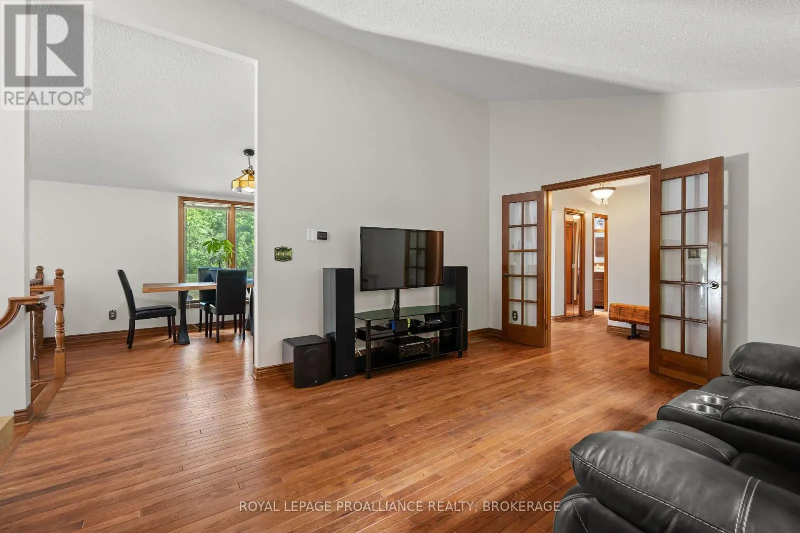 1596 GROUSEWOOD LANE